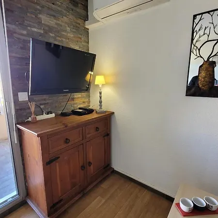 Apartment Studio Port D' Vue Mer Et Sur Les Iles D'or Hyeres